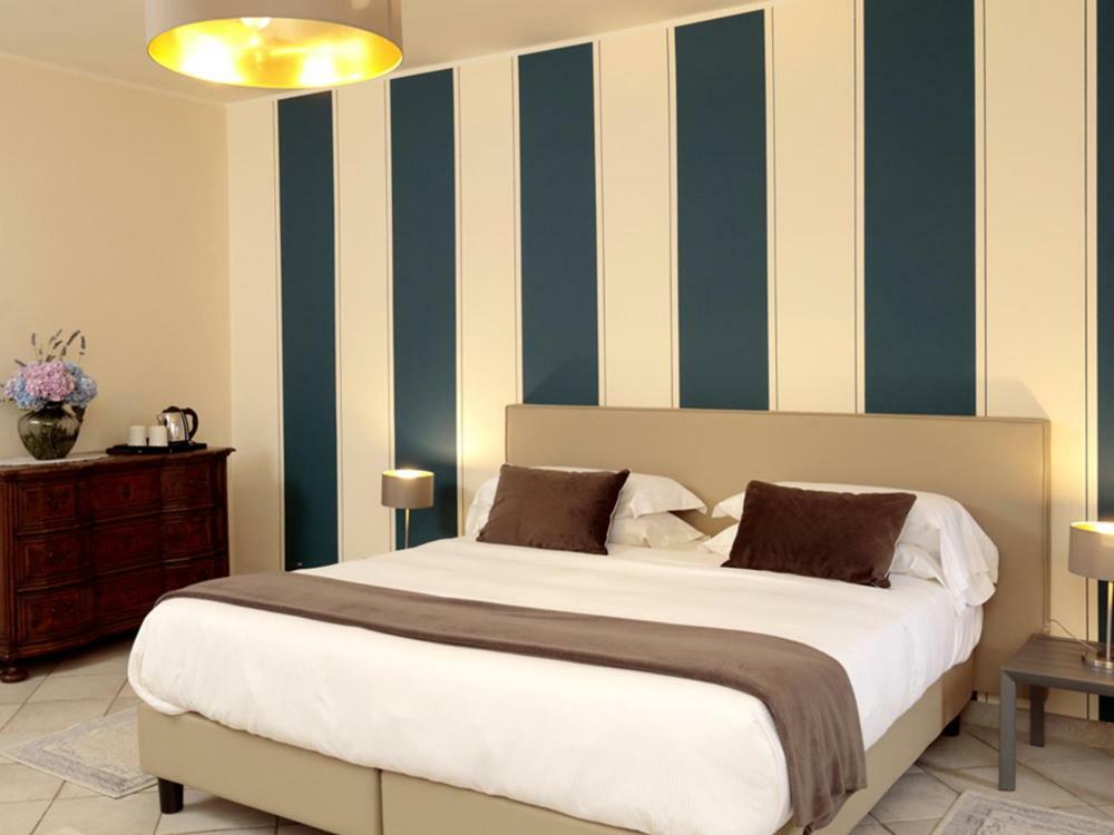 Relais Juliette Hotel La Morra Luaran gambar